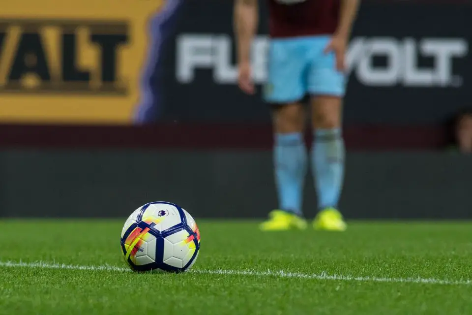 In campo il 24 dicembre: la Premier League fa infuriare i tifosi